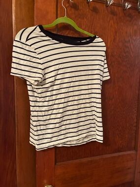 Forever 21 Black and White Striped Short-Sleeve Tee